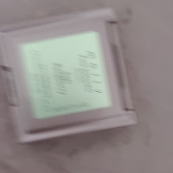 Mally Beauty Soft Raspberry Color Face Defender Sleek Compact Bundle 6 For $24 - Picture 4 of 5